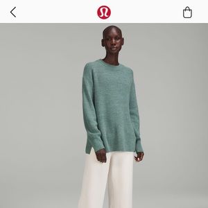 Merino wool-blend crewneck sweat.